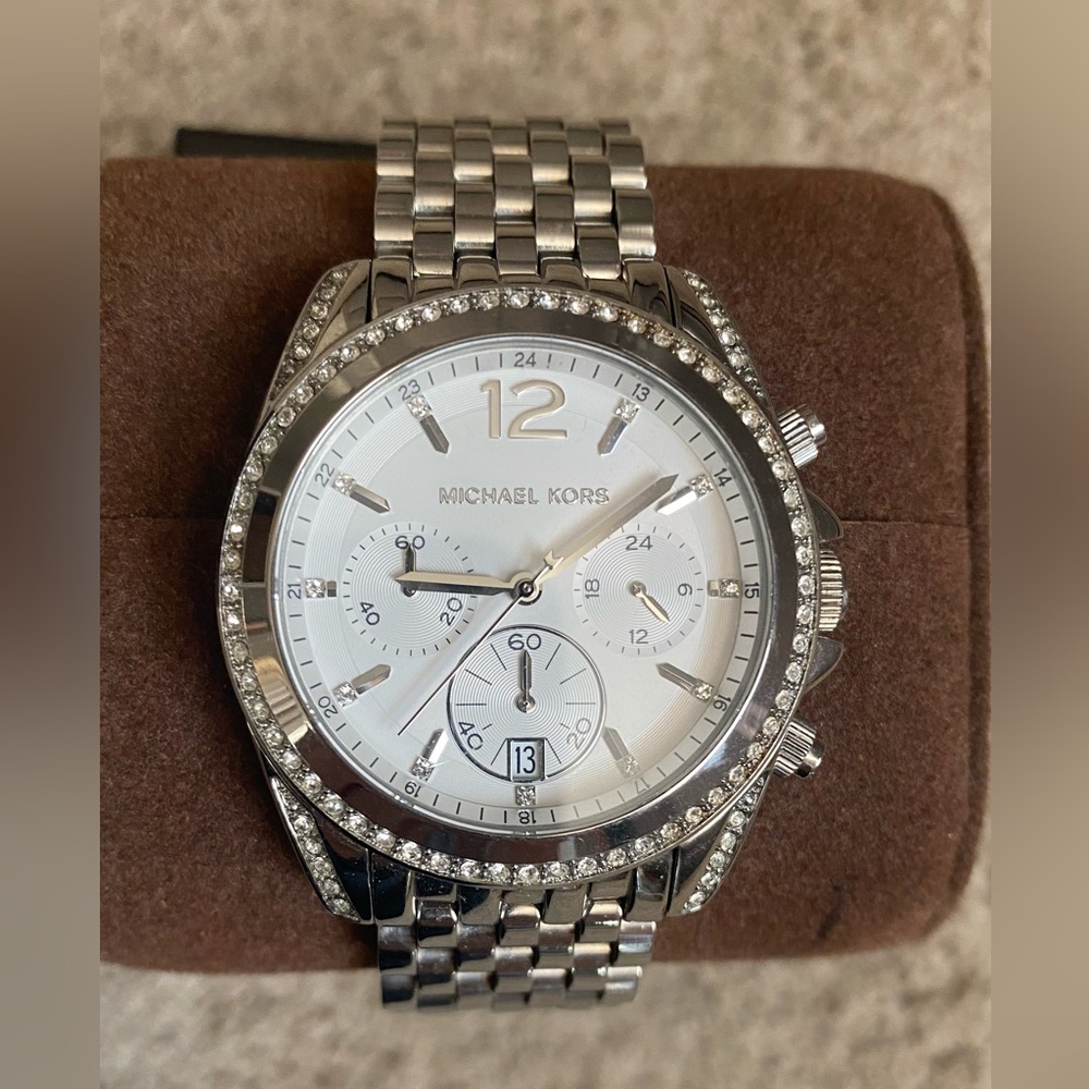 Michael kors 5834 watch